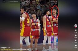 开云APP-包含亚洲杯选手赛后落泪，背后故事感人的词条