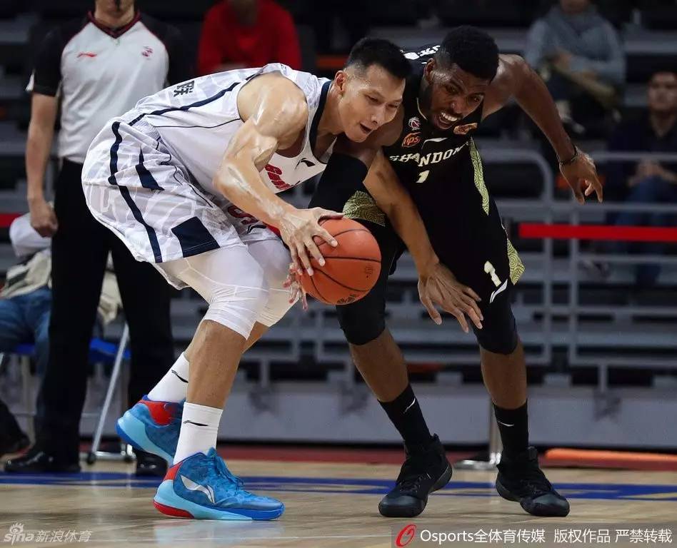 白热化对决:山东队与广东队争夺胜利权利 白热化对决:山东队与广东队争夺胜利权利