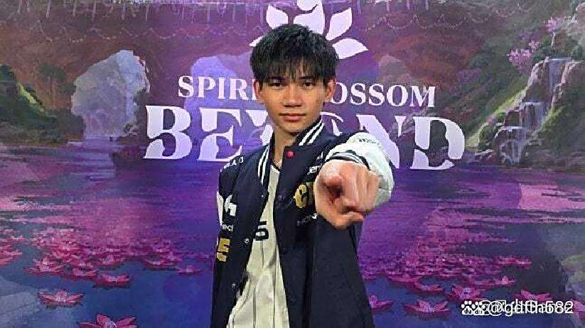 IG绝杀V5,Ruler操刀奇招英雄翻盘全球总决赛3:2(上海) IG绝杀V5,Ruler操刀奇招英雄翻盘全球总决赛3:2(上海)