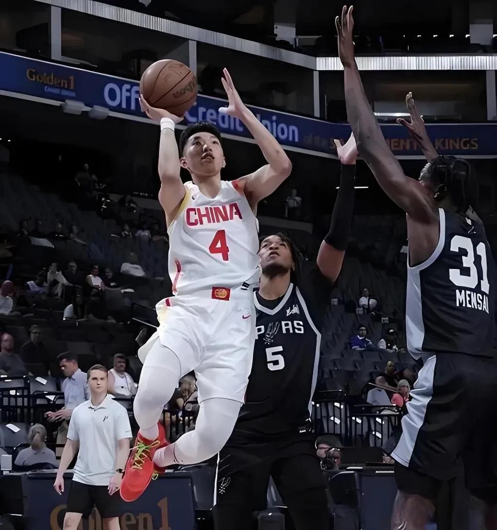 顶级篮球明星们将展开一场激烈的体育争夺 顶级篮球明星们将展开一场激烈的体育争夺