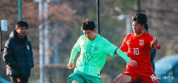 狼堡锋线实力强劲，引领球队奋起