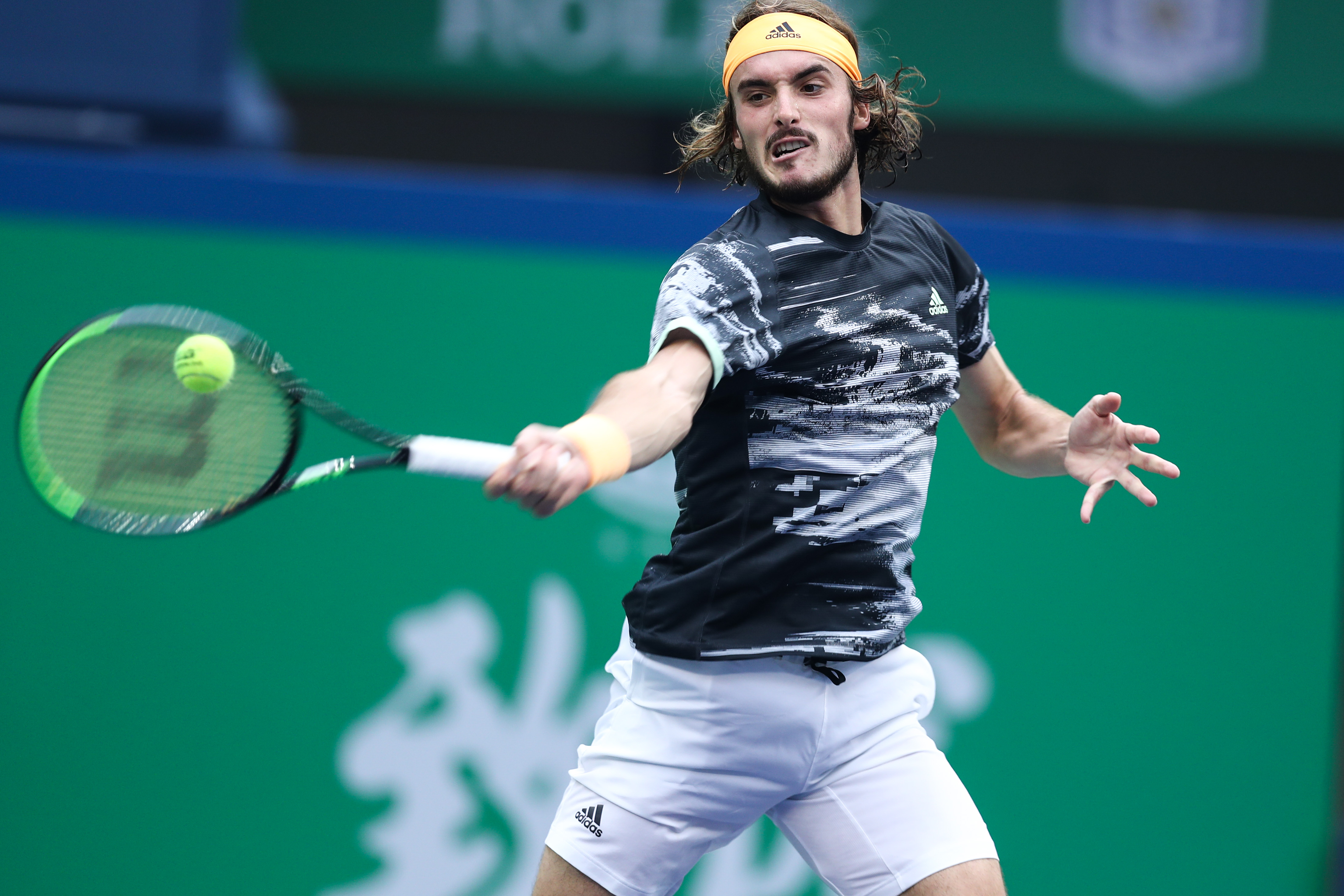 英国网球队血洗日本网球队，西西帕斯统治全场的简单介绍