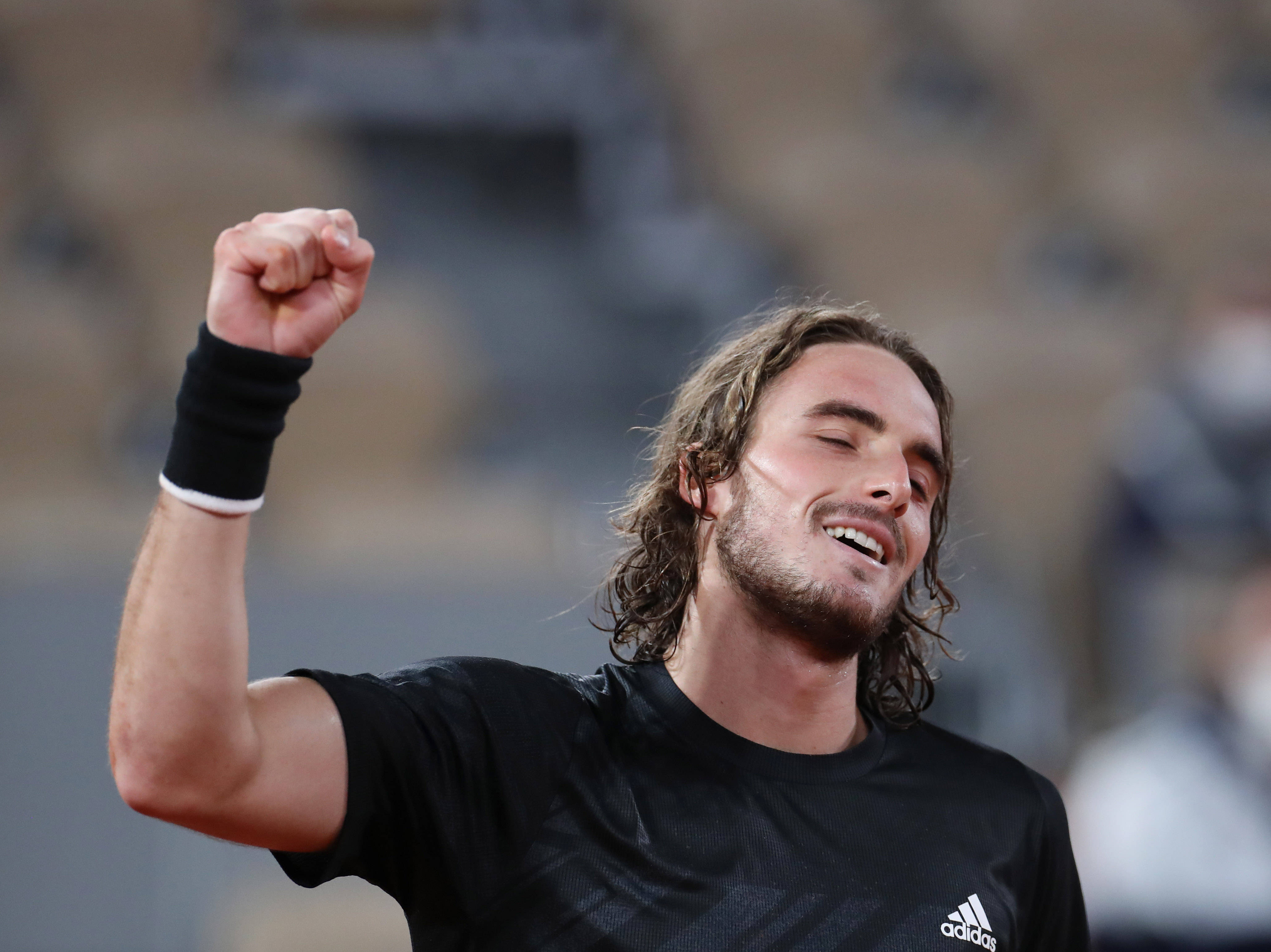 关于英国网球队强势德国网球队,西西帕斯高光表现的信息 关于英国网球队强势德国网球队,西西帕斯高光表现的信息