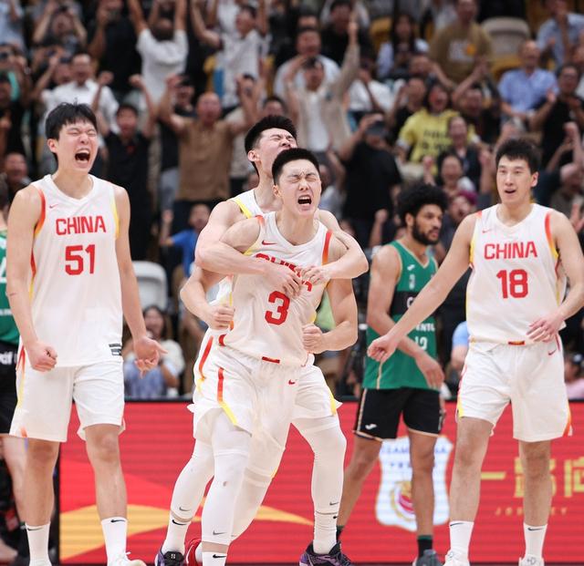 包含意大利男篮翻盘澳大利亚男篮，克莱一己之力扛起全队的词条