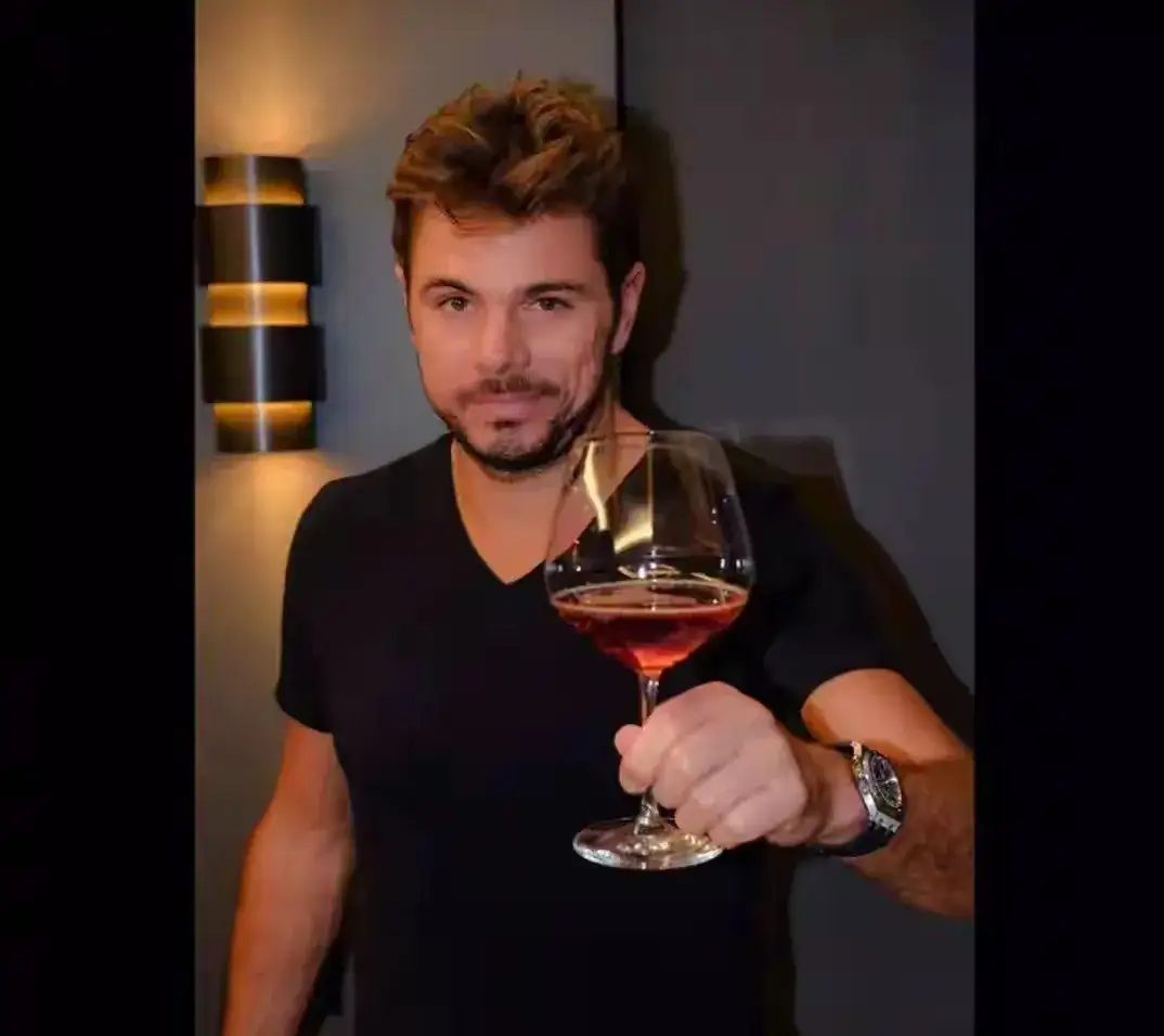 包含西班牙网球队翻盘美国网球队，瓦林卡关键制胜的词条