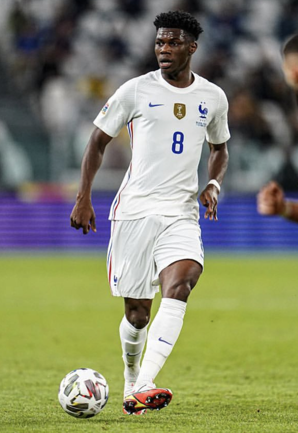 奥地利完胜巴萨，楚阿梅尼高光表现的简单介绍