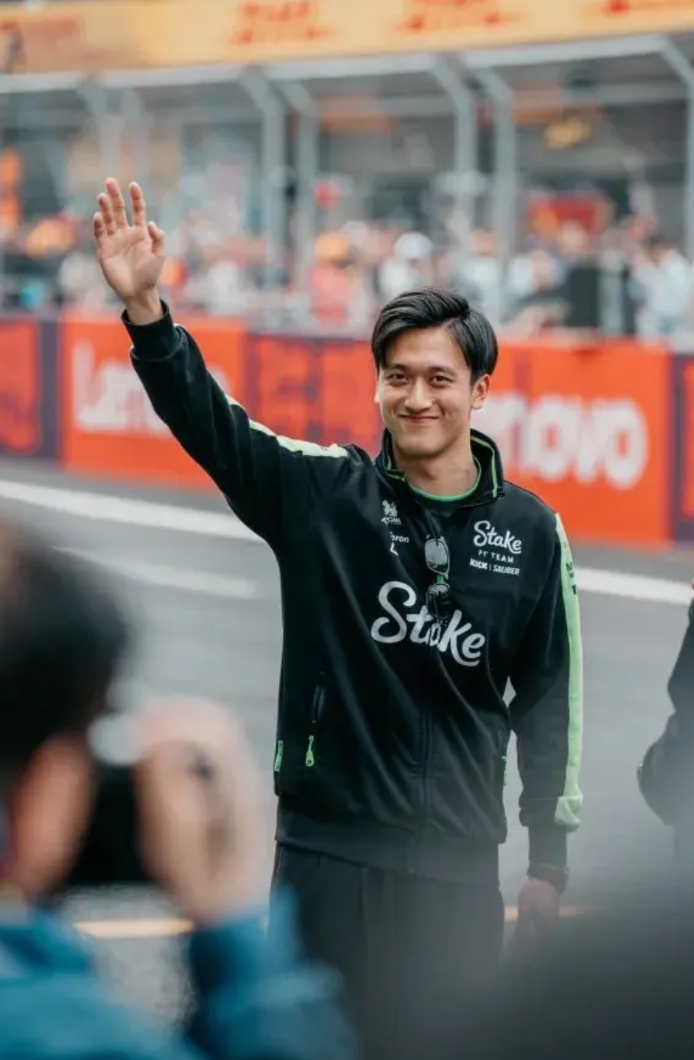 关于红牛二队轻取法拉利，周冠宇关键制胜的信息