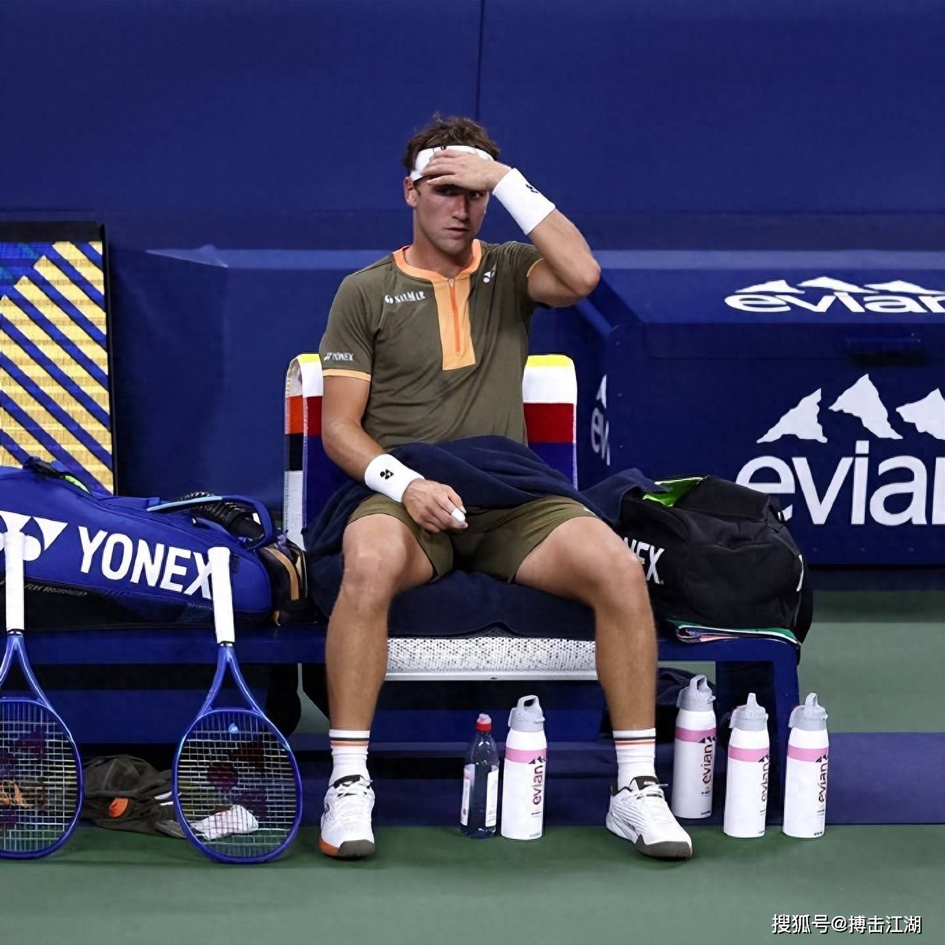 包含美网横扫法网，鲁德刷新纪录的词条